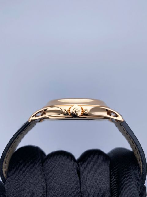 Patek Philippe Complications 5205R-010 Image 4